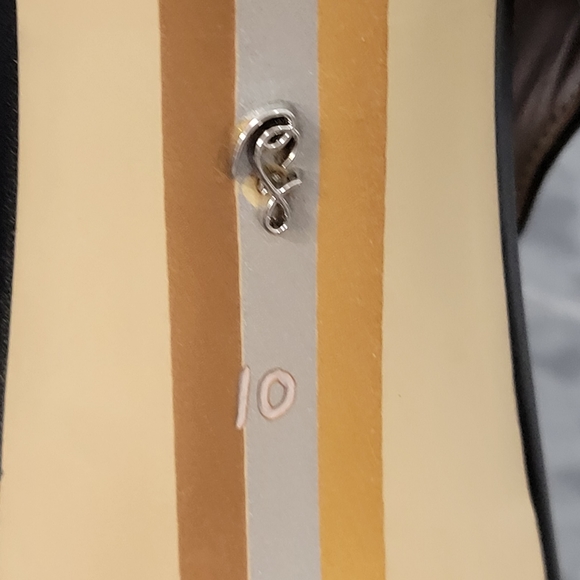 SOLD - Picture 3 of 9